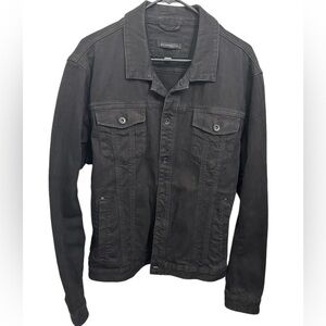 John Varvatos Men’s Denim Jacket. EUC Size XL.